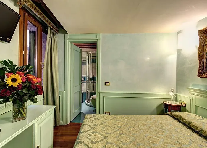 Гостевой дом Palazzo La Scala 3*