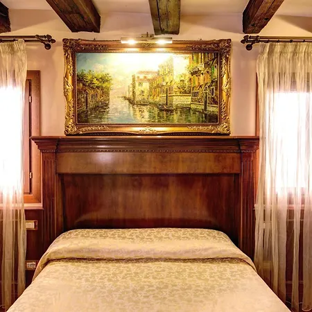 Palazzo La Scala Guest house 3*